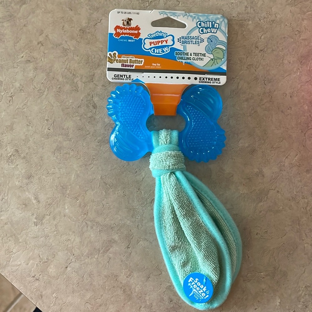 NWT NYLABONE TEETHING PUPPY CHEW